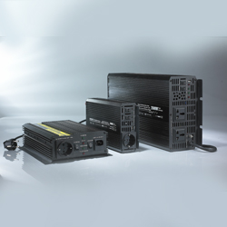 UPS系列帶充電修正波